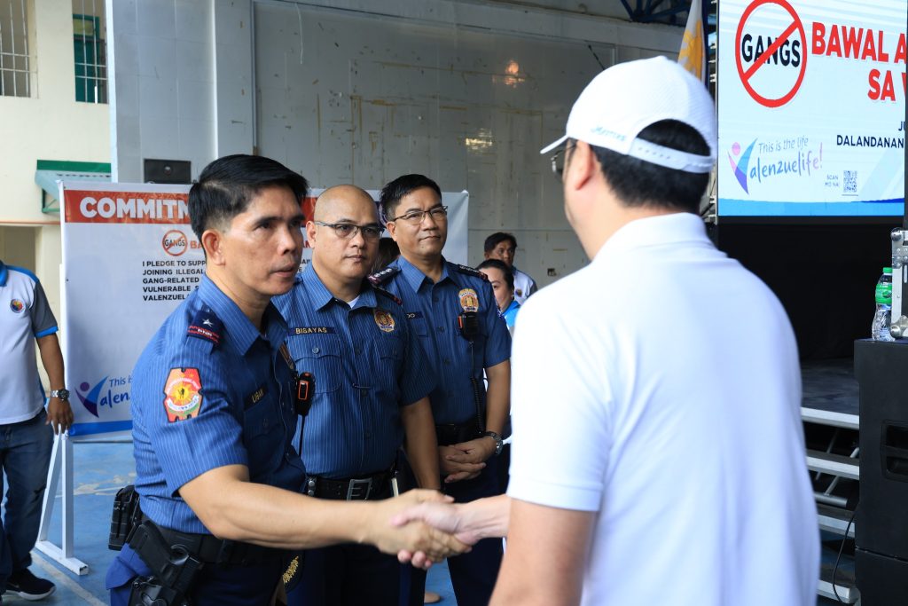 May be an image of 4 people and text that says 'GANGS BAWAL SA COMMITN 美e GANGS PLEDGE OSUPP SUPP JOINING ILLEGAL LEGA VULNERABLE VALENZUEL Trisi&thelrfe DALANDANAN alenzwelife! KaN This en'