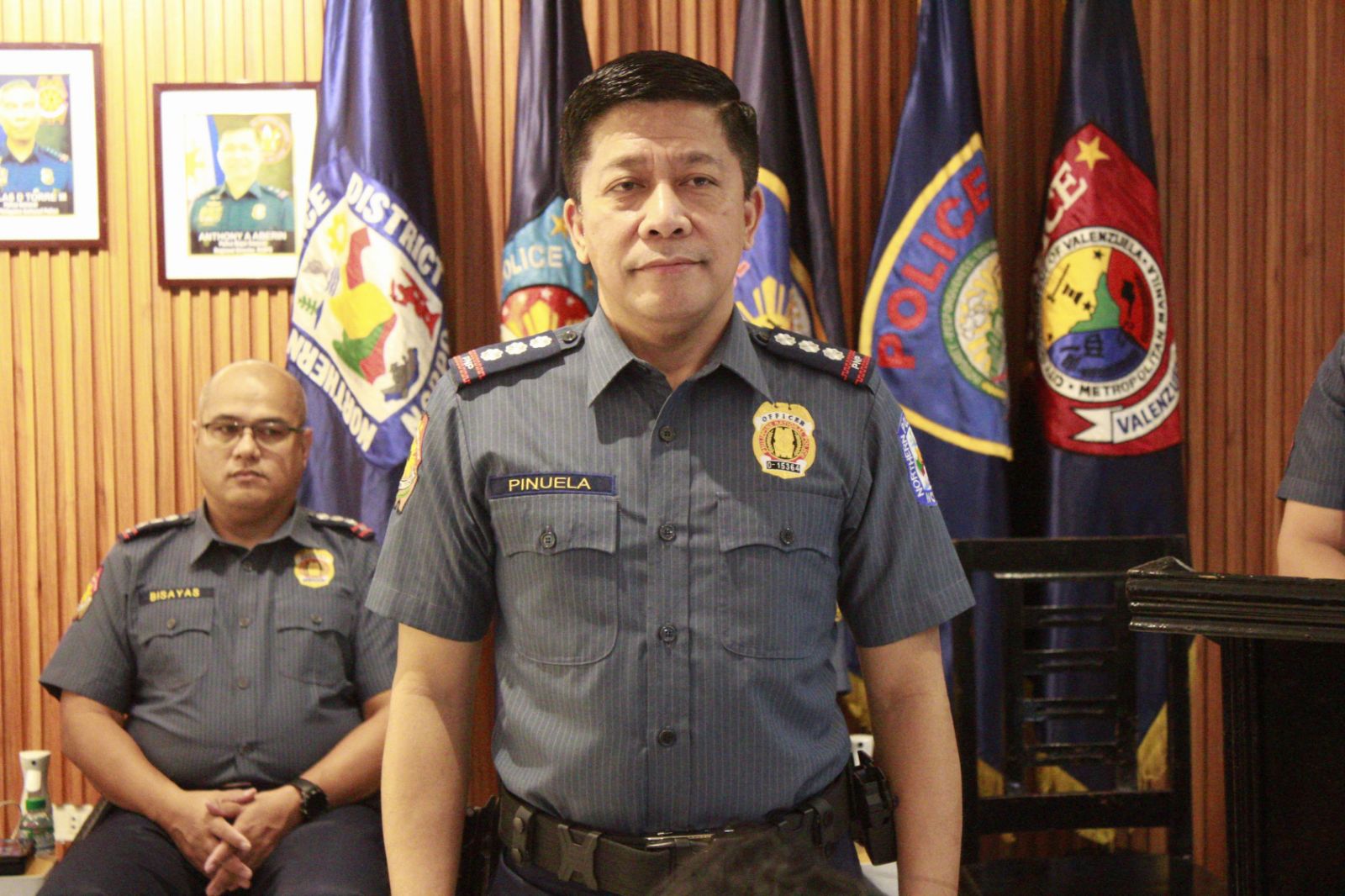 May be an image of 3 people and text that says '超费理 LICE ISTRIC ISTRIC ॐ PINUELA 김도한 OLICE POLICE P ス VALEZ VALENZ BIBAYAS'